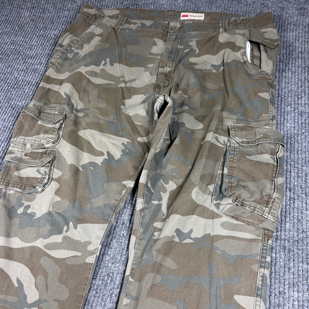 Wrangler Pants Men's 42x30 Regular Taper Camo Cargo Green Workwear Outdoors